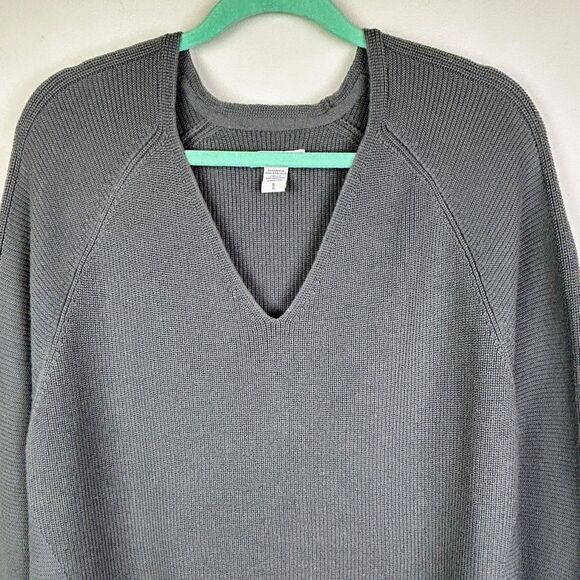 ATHLETA Hanover V Neck Sweater Knit Pullover Merino Wool Long Sleeves Gray sz L - Picture 4 of 15
